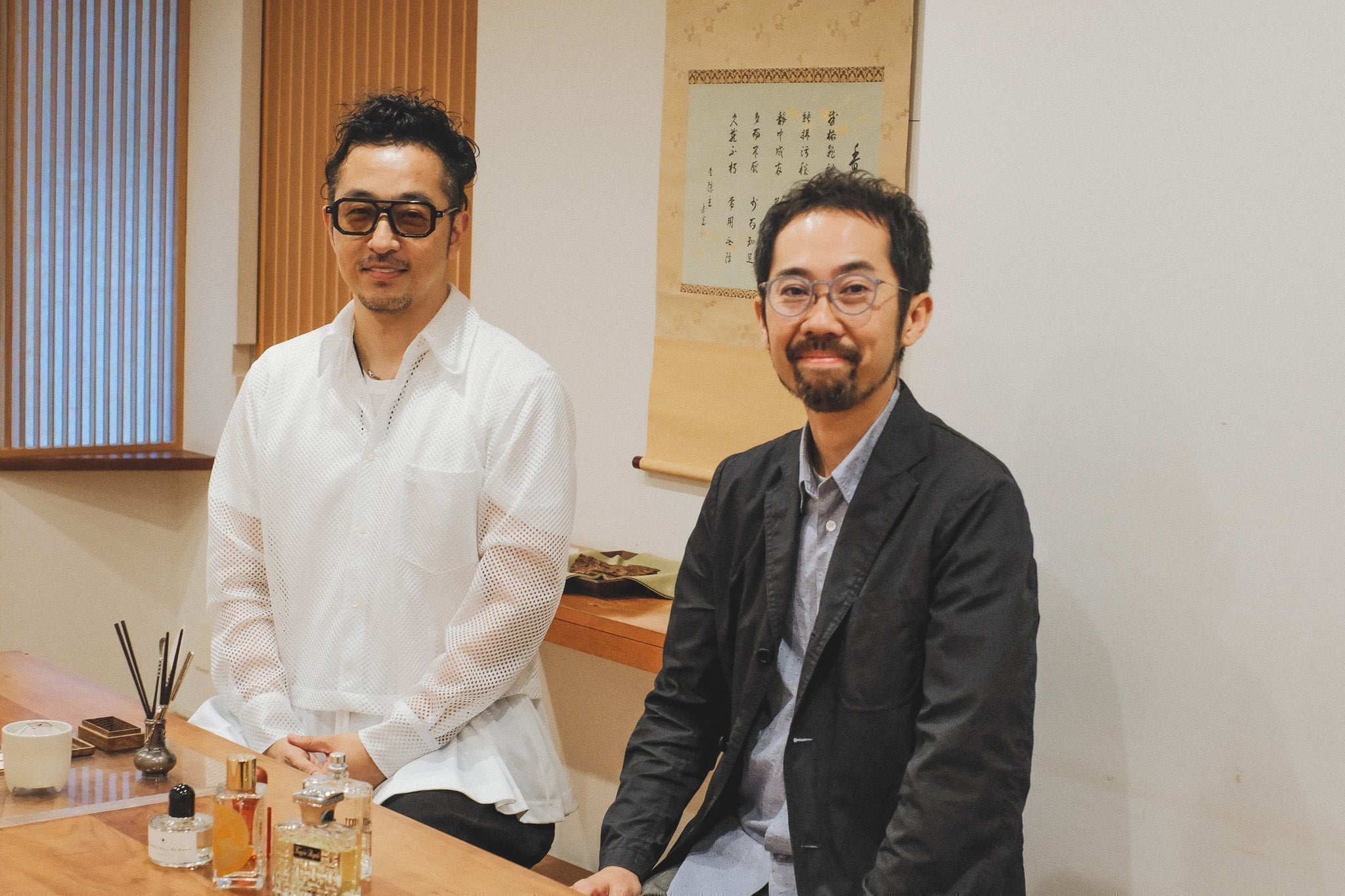 「香雅堂」山田悠介さん×「NOSE SHOP」中森友喜さん対談｜足し算の香水、引き算の香道 ⸺ 香りの東西、初めての対話